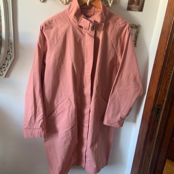 John + Jen pink trench coat with buckle - Picture 4 of 4